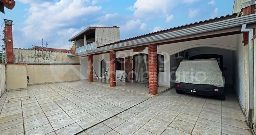 CASA à venda com 3 quartos em Peruíbe, no bairro Balneario Josedy