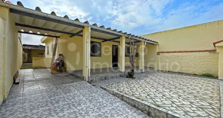 Casa à venda com 2 quartos em peruíbe, no bairro balneário casa blanca