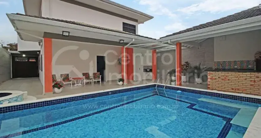 CASA à venda com piscina e 4 quartos em Peruíbe, no bairro Stella Maris