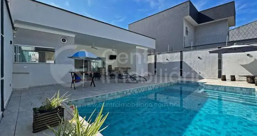 CASA à venda com piscina e 3 quartos em Peruíbe, no bairro Estancia Balnearia Convento Velho