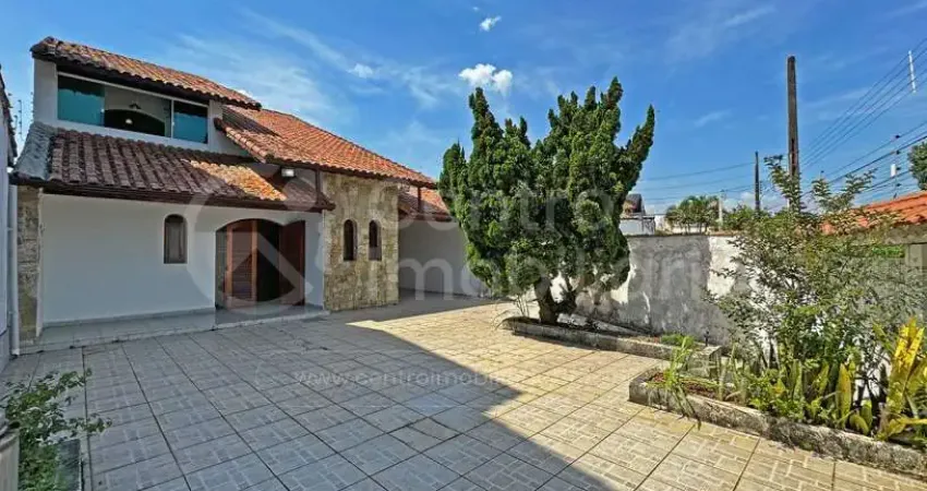 Casa com 3 quartos à venda no Centro, Peruíbe 