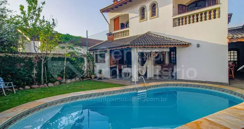Casa à venda com piscina e 4 quartos em peruíbe, no bairro parque balneario oasis