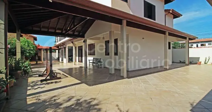 CASA à venda com 7 quartos em Peruíbe, no bairro Balneario Barra de Jangada