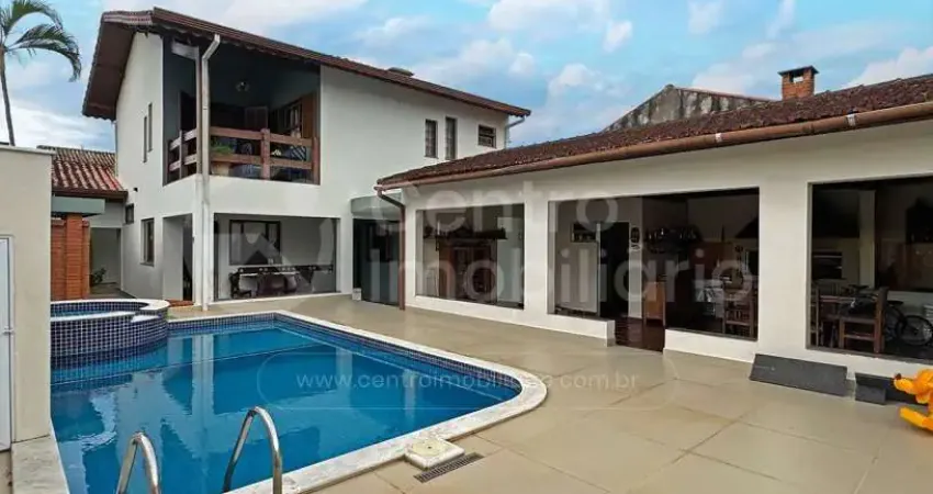 CASA à venda com piscina e 5 quartos em Peruíbe, no bairro Balneario Barra de Jangada
