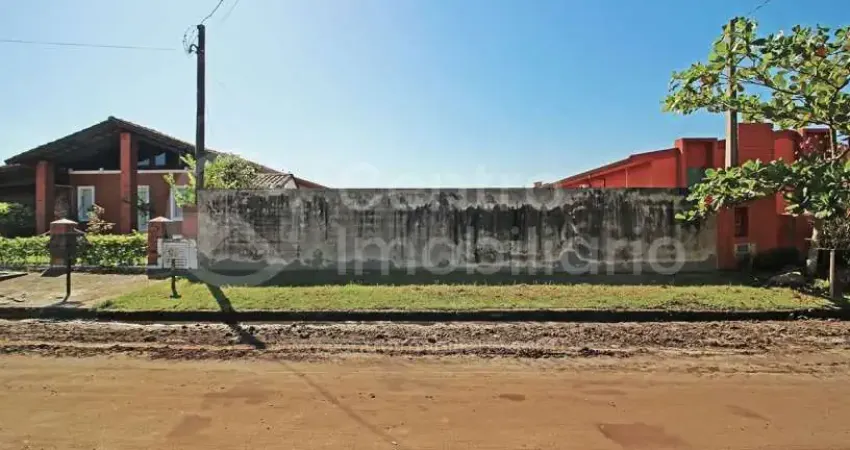 Terreno em condomínio fechado à venda no Jardim São Luis, Peruíbe 