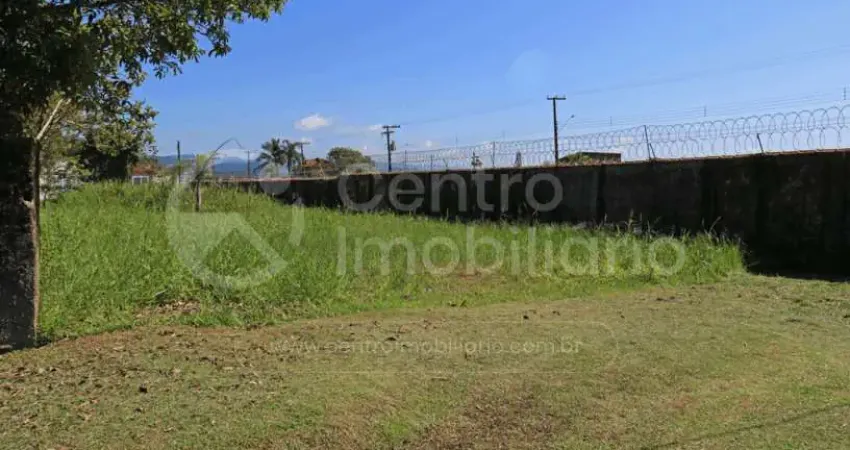 Terreno em condomínio fechado à venda no Jardim São Luis, Peruíbe 