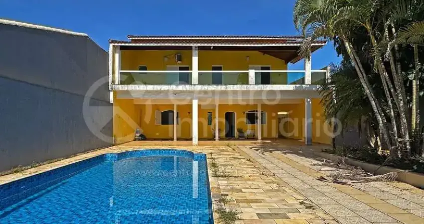 Casa à venda com piscina e 6 quartos em peruíbe, no bairro jardim beira mar