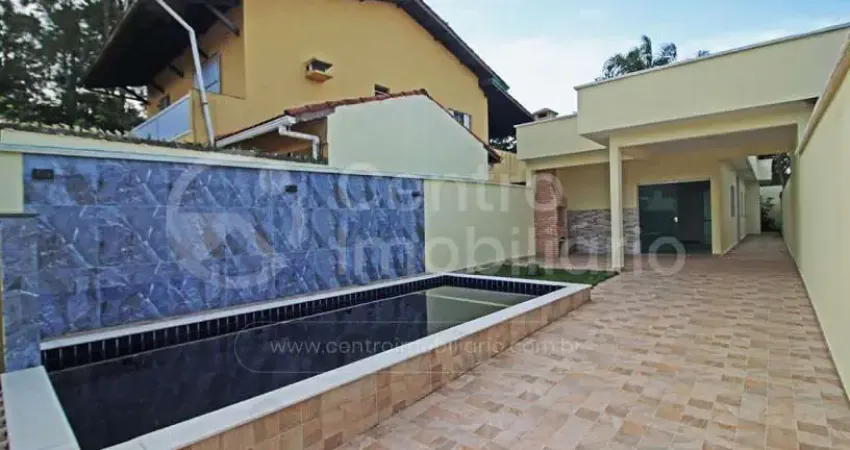 Casa à venda com piscina e 3 quartos em peruíbe, no bairro parque d aville