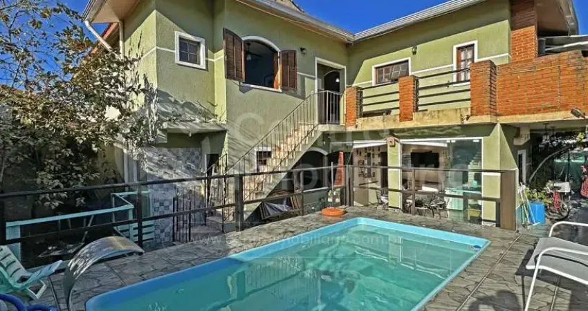 Casa à venda com piscina e 5 quartos em peruíbe, no bairro estancia sao jose