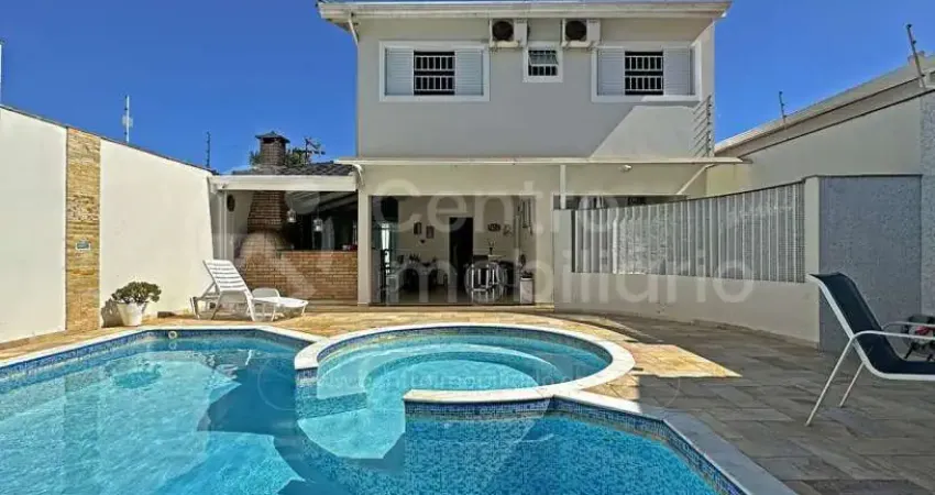CASA à venda com piscina e 4 quartos em Peruíbe, no bairro Balneario Barra de Jangada