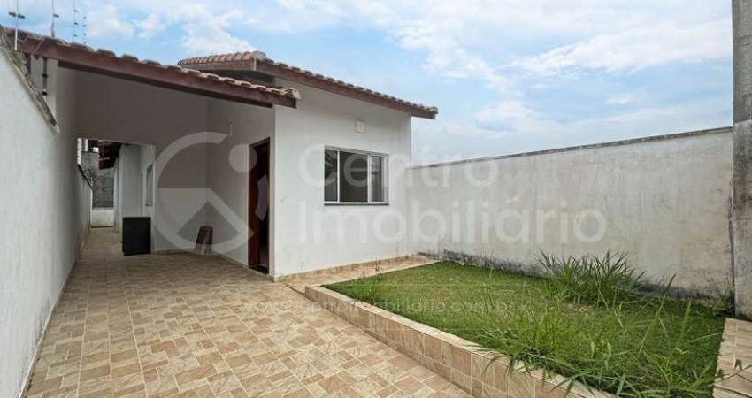 CASA à venda com 2 quartos em Peruíbe, no bairro Jardim Imperador
