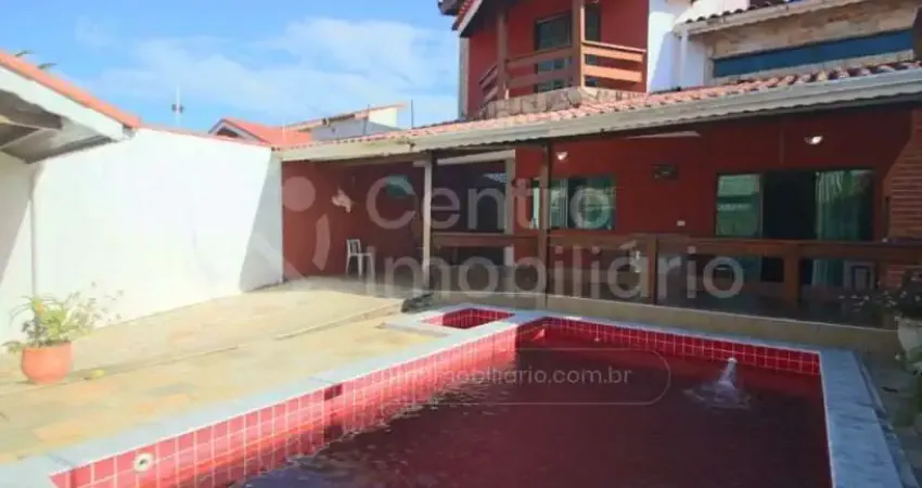 Casa à venda com piscina e 4 quartos em peruíbe, no bairro balneário casa blanca
