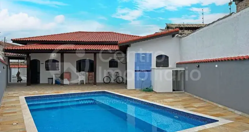 CASA à venda com piscina e 3 quartos em Peruíbe, no bairro Cidade Nova Peruíbe