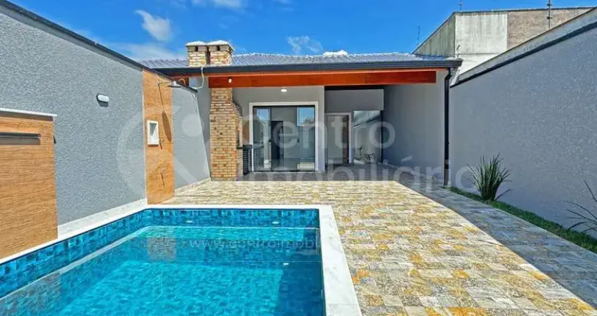 Casa à venda com piscina e 2 quartos em peruíbe, no bairro parque d aville