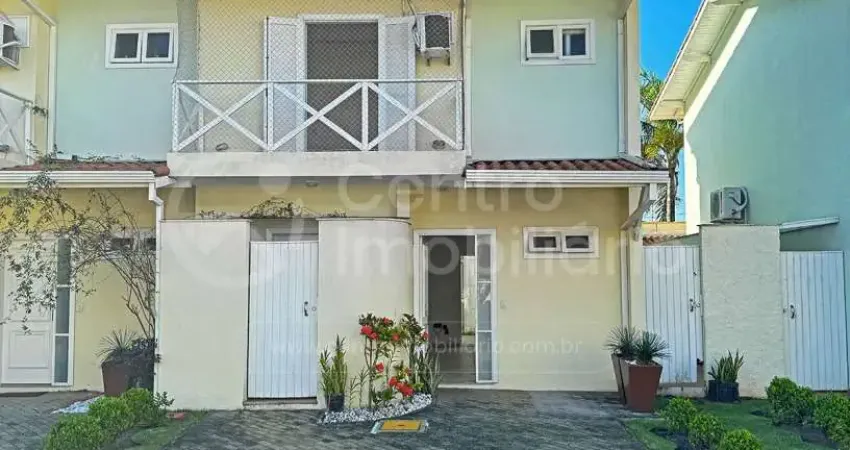 CASA à venda com 3 quartos em Peruíbe, no bairro Balneario Sambura