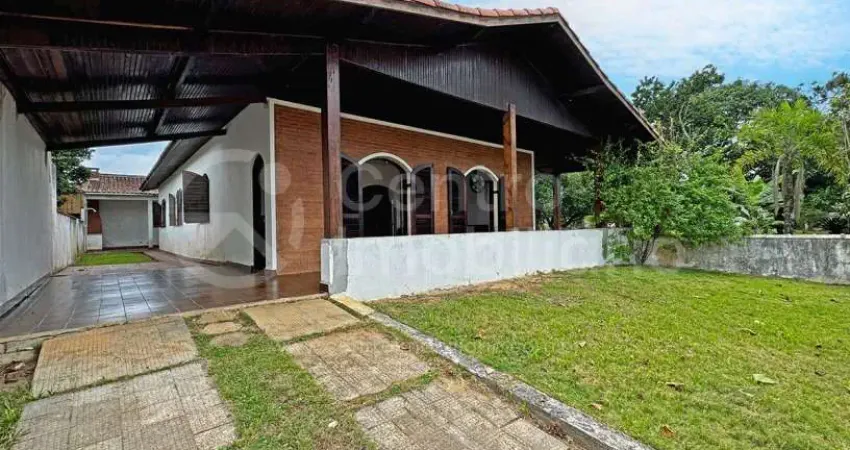 Casa à venda com 3 quartos em peruíbe, no bairro jardim beira mar