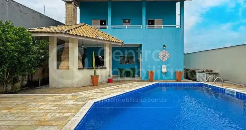 CASA à venda com piscina e 4 quartos em Peruíbe, no bairro Balneario Arpoador