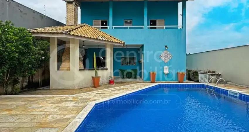 Casa à venda com piscina e 4 quartos em peruíbe, no bairro balneario arpoador