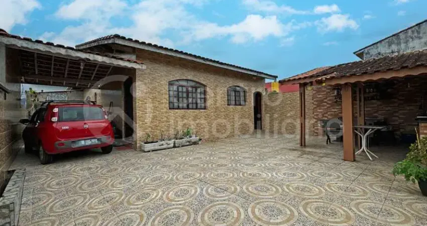 Casa com 2 quartos à venda na Vila Romar, Peruíbe 