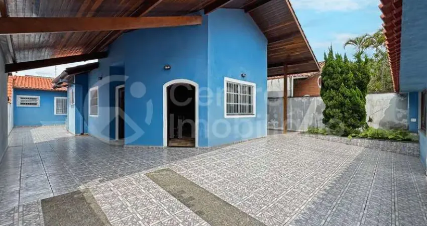 CASA à venda com 3 quartos em Peruíbe, no bairro Balneario Florida
