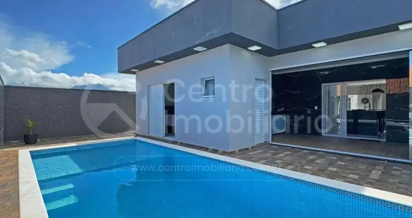 Casa à venda com piscina e 3 quartos em peruíbe, no bairro flora rica