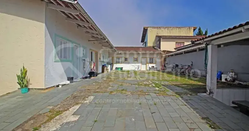 Casa à venda com 5 quartos em peruíbe, no bairro balneario arpoador