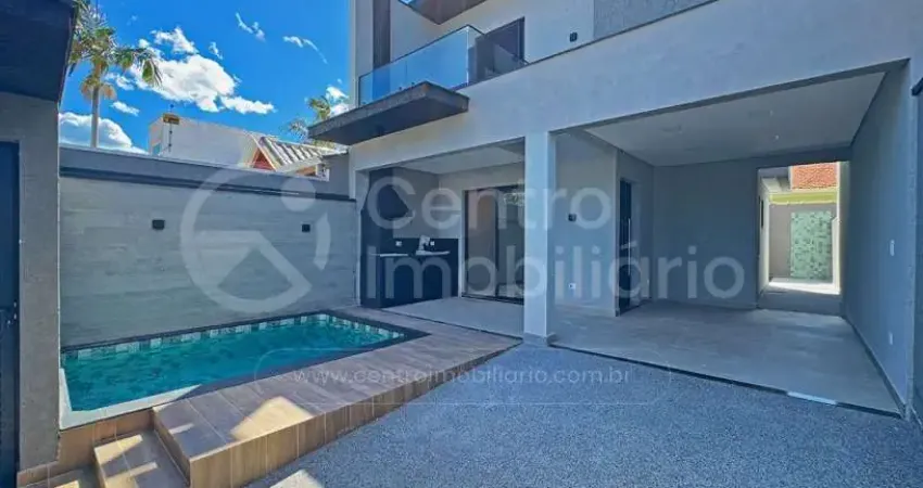 CASA à venda com piscina e 3 quartos em Peruíbe, no bairro Jardim Ribamar