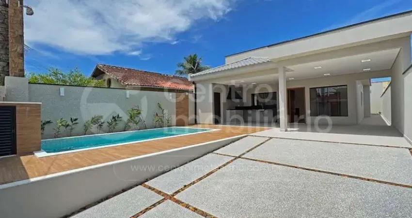 CASA à venda com piscina e 3 quartos em Peruíbe, no bairro Cidade Nova Peruíbe