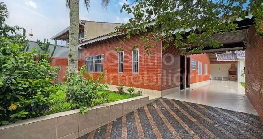 Casa à venda com 3 quartos em peruíbe, no bairro parque balneario oasis