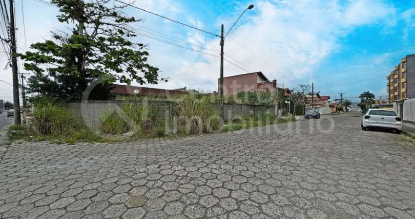 TERRENO à venda em Peruíbe, no bairro Jardim Três Marias