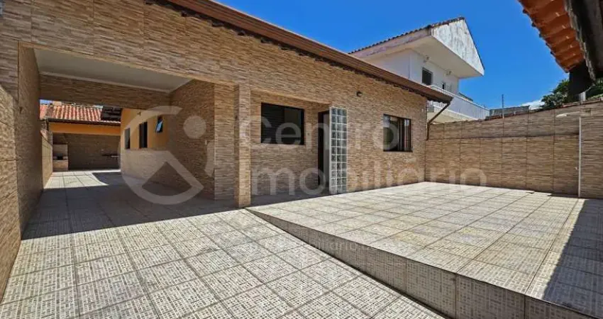 Casa à venda com 3 quartos em peruíbe, no bairro parque balneario oasis