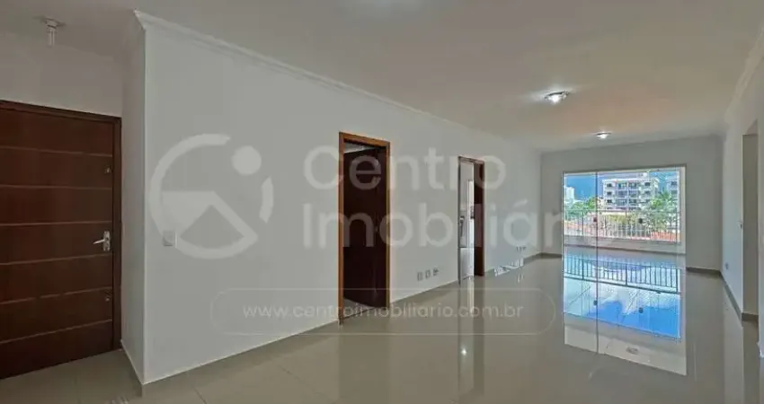 APARTAMENTO à venda com 3 quartos (1 suítes) em Peruíbe, no bairro Centro