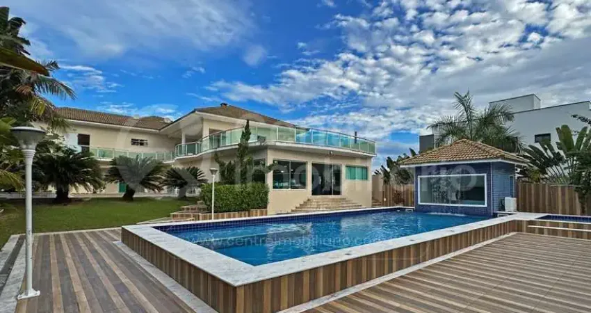 Casa à venda com piscina e 5 quartos em peruíbe, no bairro bougainvillee iv