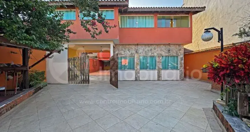 Casa à venda com 4 quartos em peruíbe, no bairro balneario arpoador