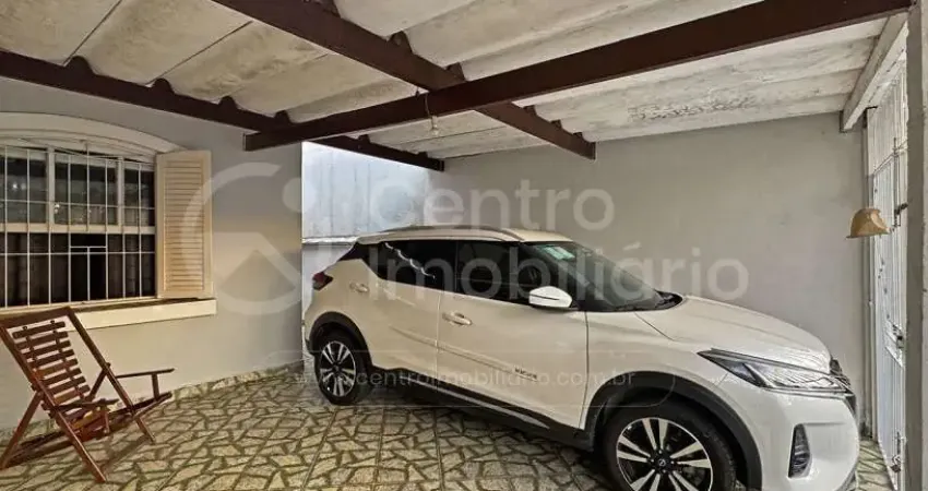 CASA à venda com 2 quartos em Peruíbe, no bairro Belmira Novaes