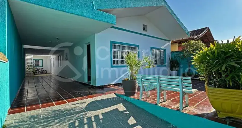 CASA à venda com 3 quartos em Peruíbe, no bairro Jardim Três Marias