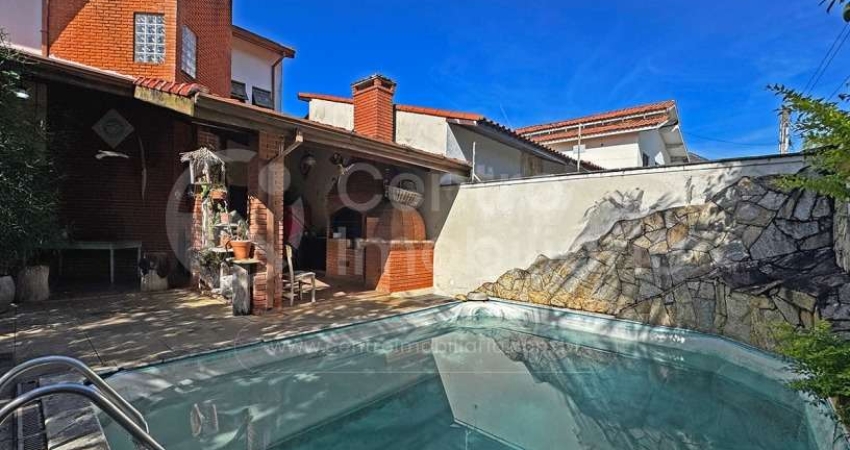 CASA à venda com piscina e 4 quartos em Peruíbe, no bairro Balneario Josedy