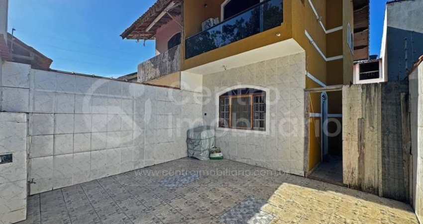 CASA à venda com 2 quartos em Peruíbe, no bairro Balneario Sao Joao Batista