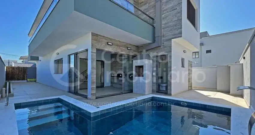 CASA à venda com piscina e 4 quartos em Peruíbe, no bairro Bougainvillee IV