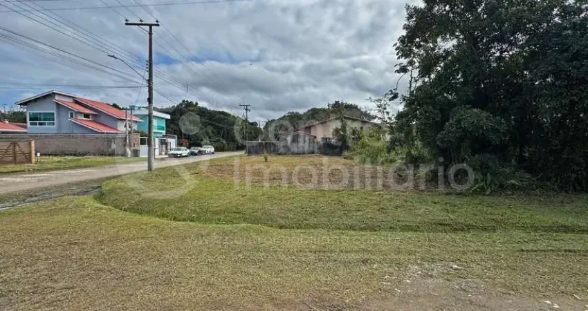 Terreno em condomínio fechado à venda no Jardim São Luis, Peruíbe 