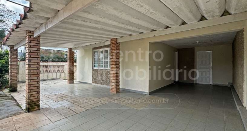 CASA à venda com 2 quartos em Peruíbe, no bairro Jardim Ribamar
