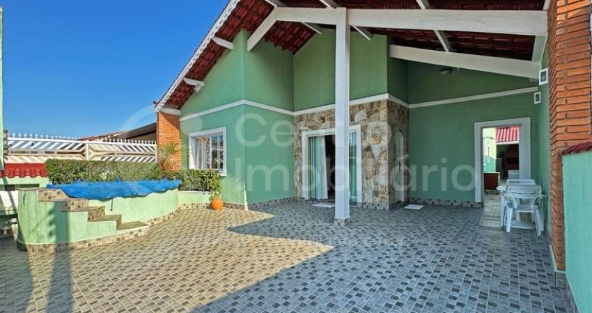 CASA à venda com 3 quartos em Peruíbe, no bairro Parque Balneario Oasis
