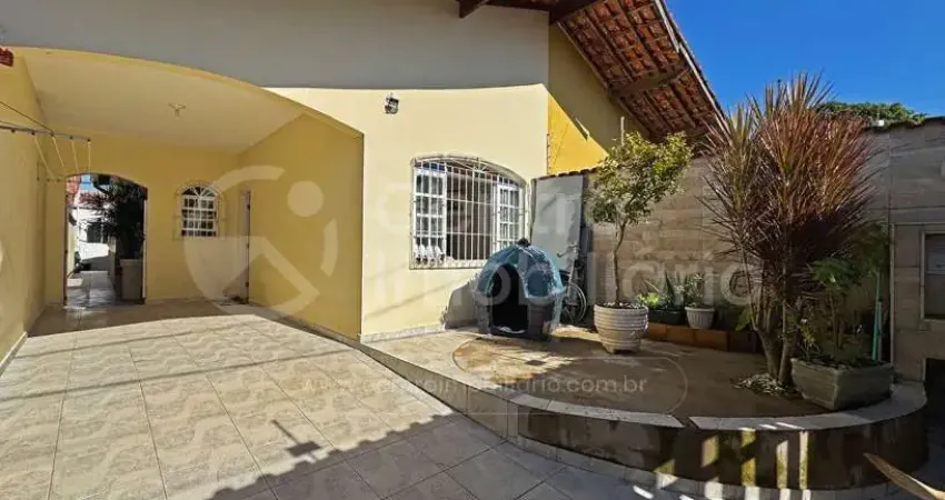 CASA à venda com 3 quartos em Peruíbe, no bairro Cidade Nova Peruíbe