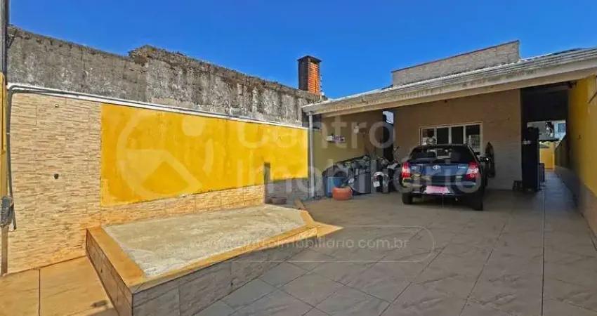 Casa com 2 quartos à venda no Centro, Peruíbe 