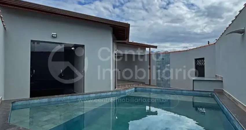 Casa à venda com piscina e 3 quartos em peruíbe, no bairro estancia dos eucaliptos