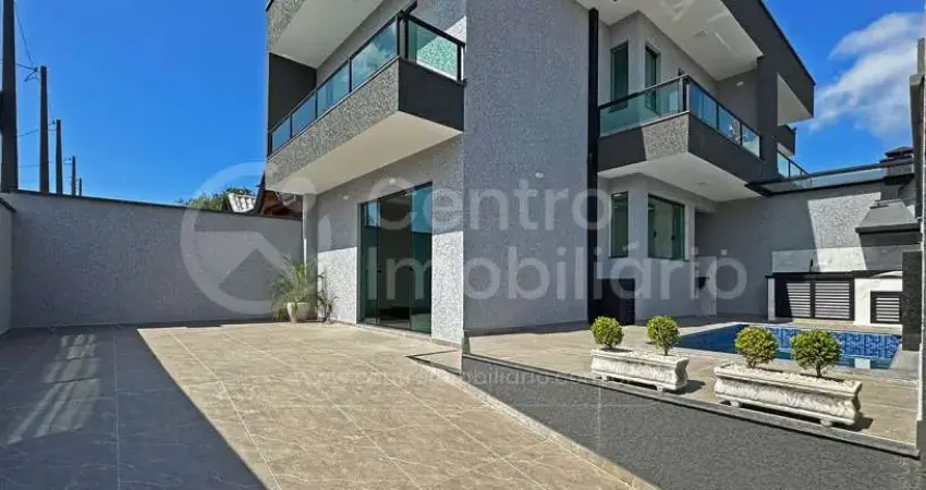 Casa à venda com piscina e 2 quartos em peruíbe, no bairro jardim ribamar