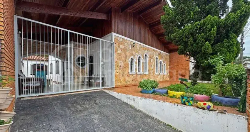 Casa com 3 quartos à venda no Centro, Peruíbe