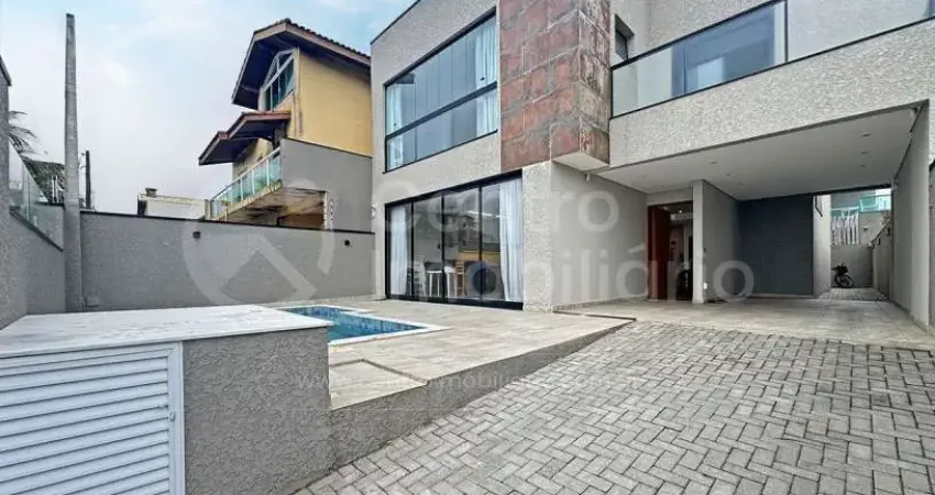 Casa à venda com piscina e 4 quartos em peruíbe, no bairro balneario josedy