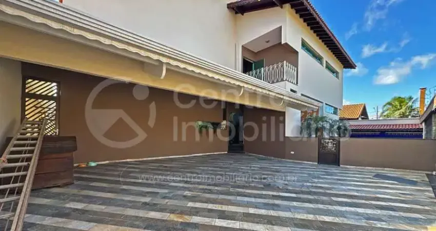 Casa à venda com piscina e 6 quartos em peruíbe, no bairro jardim ribamar