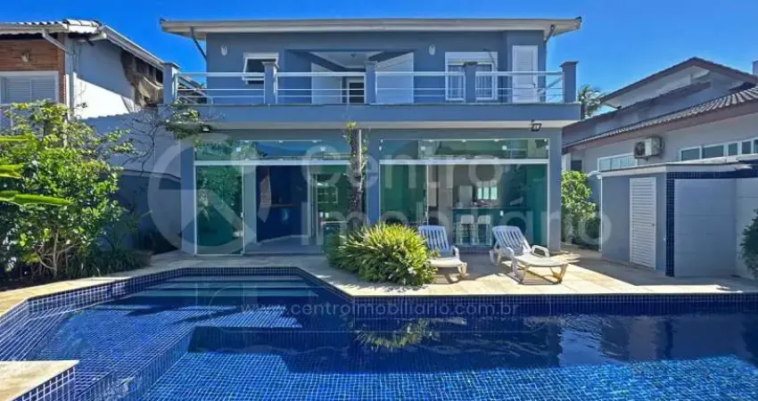 Casa à venda com piscina e 4 quartos em peruíbe, no bairro bougainvillee i
